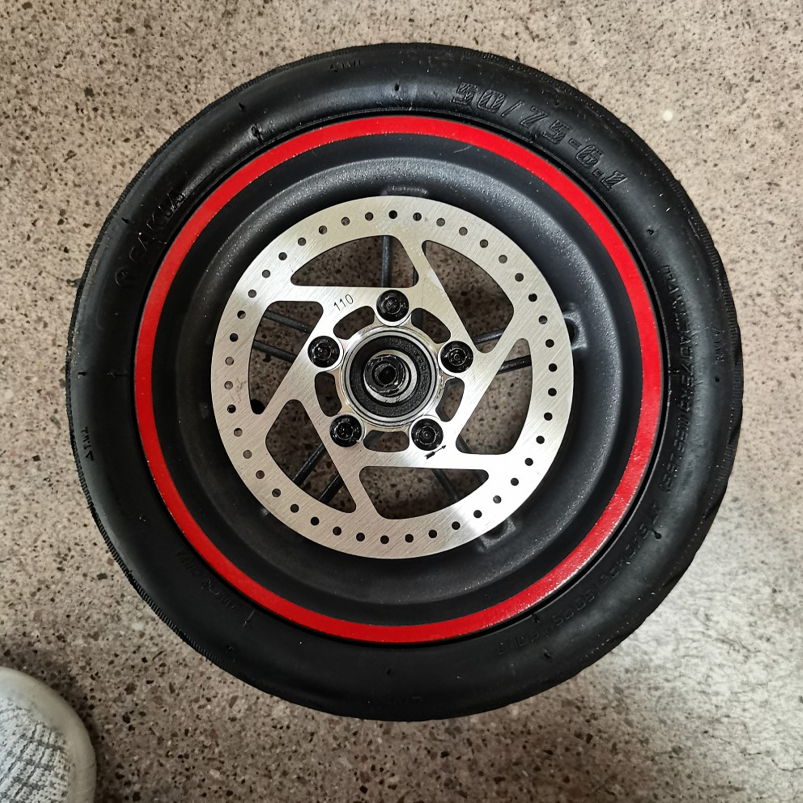 8.5-inch Inflatable Rear Tire for i9/i8l
